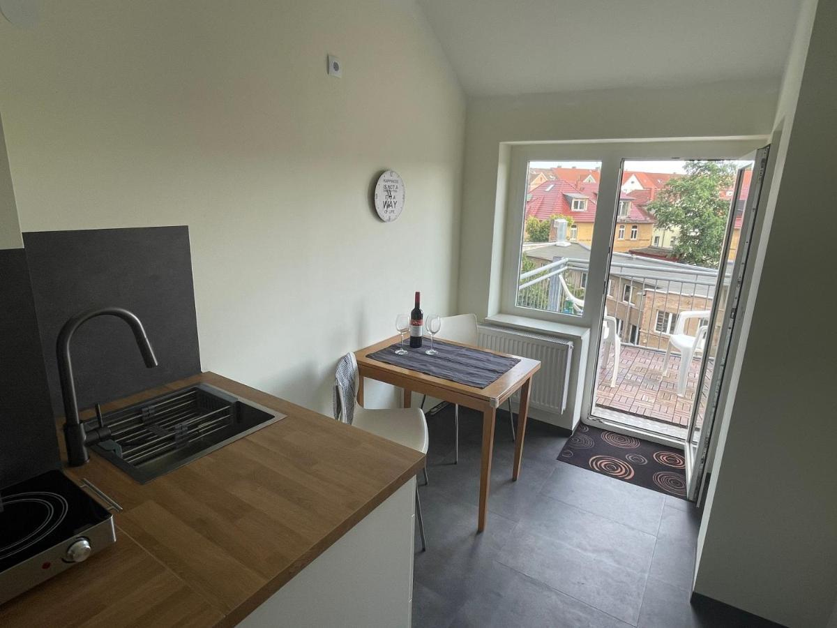 נאומבורג Schoene Neue 4 Zimmer Wohnung Mit Sued-Balkon Bis 8 Personen מראה חיצוני תמונה