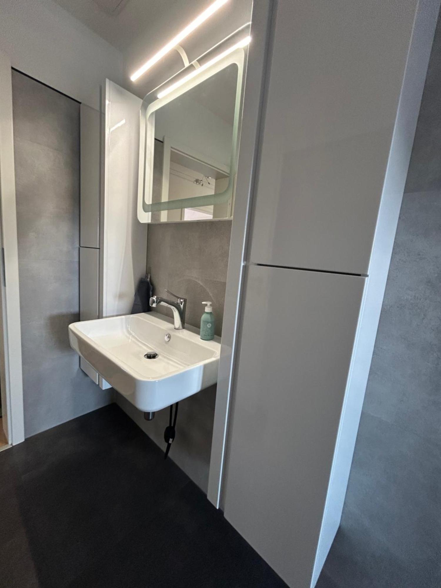 נאומבורג Schoene Neue 4 Zimmer Wohnung Mit Sued-Balkon Bis 8 Personen מראה חיצוני תמונה