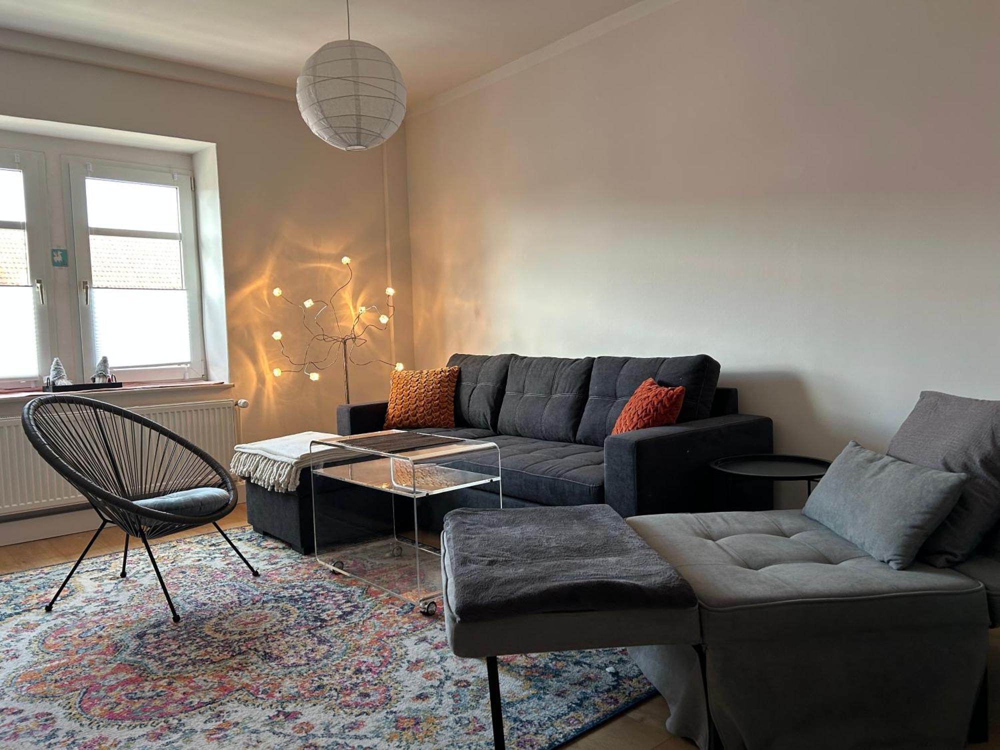 נאומבורג Schoene Neue 4 Zimmer Wohnung Mit Sued-Balkon Bis 8 Personen מראה חיצוני תמונה